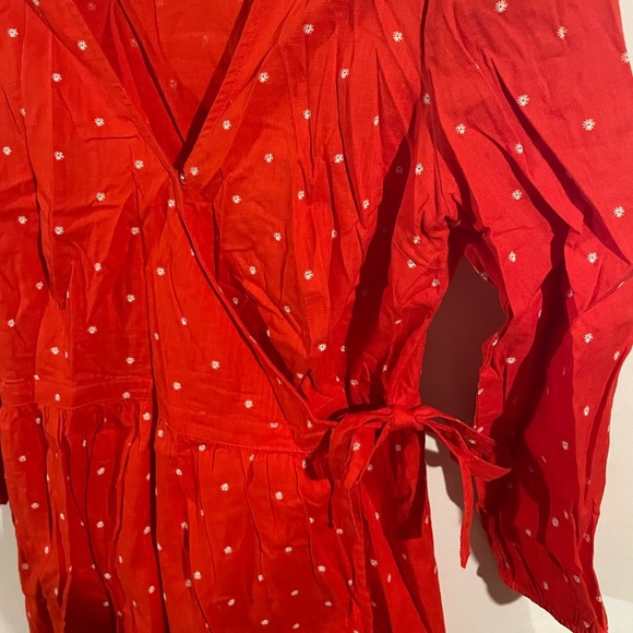 Old Navy Floral Wrap Dress - Picture 3 of 5